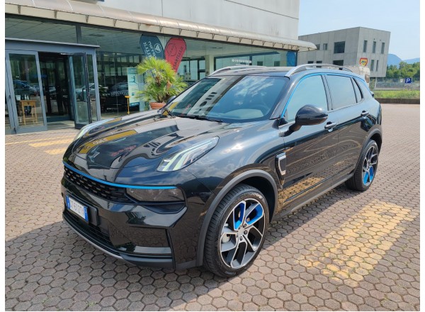 LYNK & CO 01 1500 BENZ PLUG-IN HYBRID